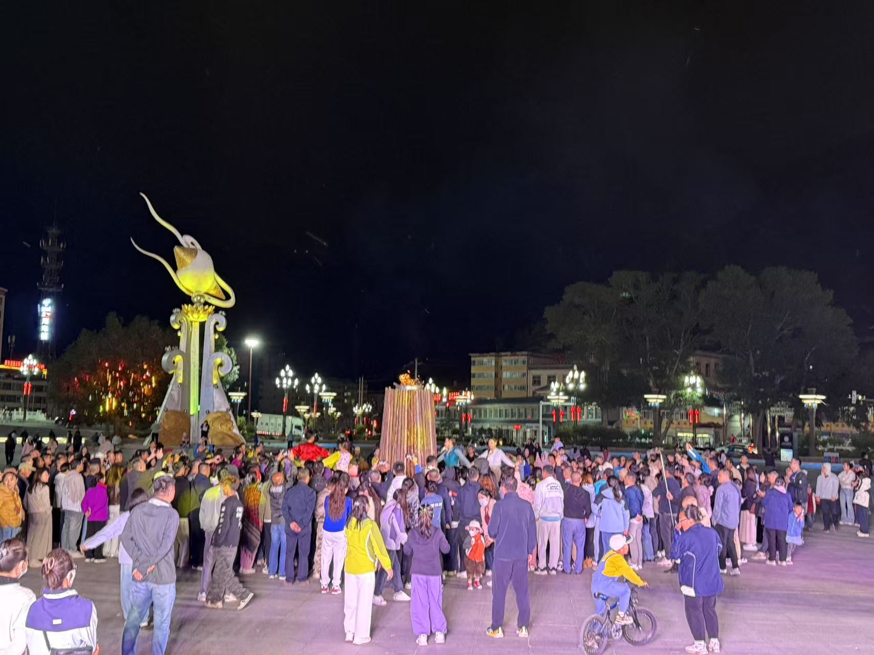 2025年8月05日开展夏河县&ldquo;我们的中国梦&mdash;&mdash;文化进万家&rdquo;戏曲进乡村惠民演出