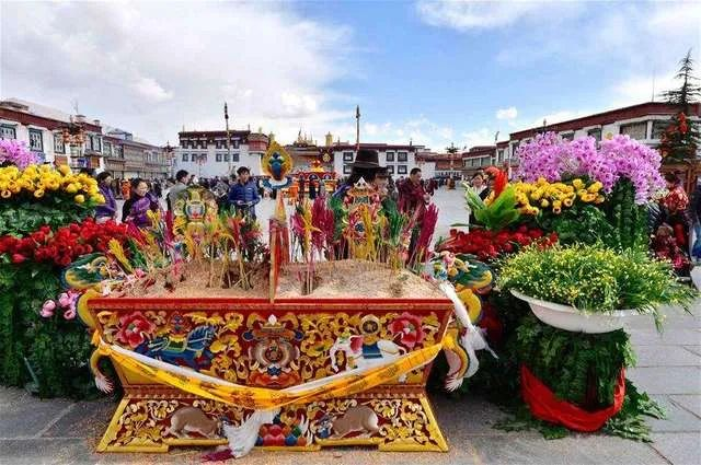 ༄༅། །བོད་ཀྱི་ལོ་སར་བསུ་བའི་ཤིས་ཚིག