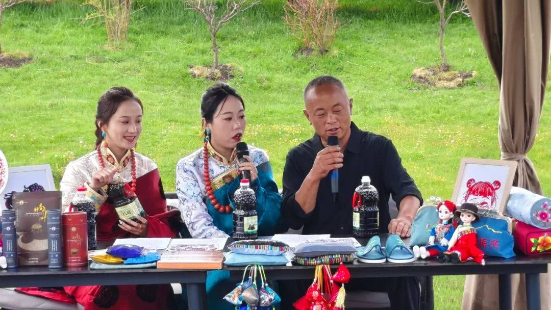 以&ldquo;数&rdquo;为翼展非遗风华 让&ldquo;活态&rdquo;传承融入现代生活 &mdash;&mdash;甘南州2025年&ldquo;文化和自然遗产日&rdquo;系列活动启幕